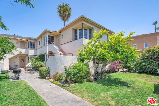 Building Photo - 1546 S Holt Ave