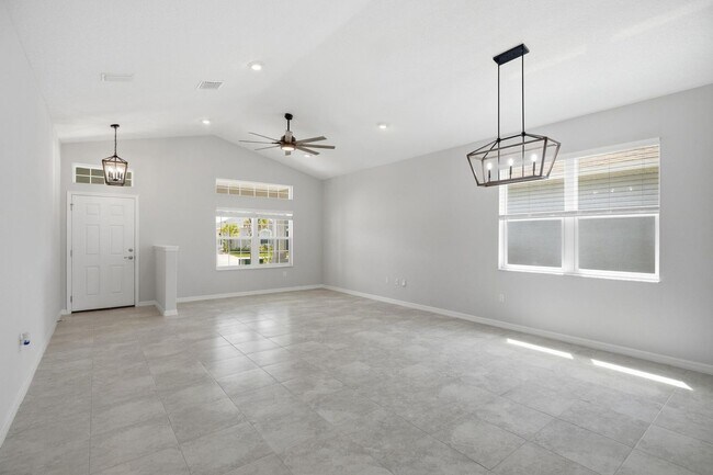 Building Photo - 55 Matanzas Lakes Dr