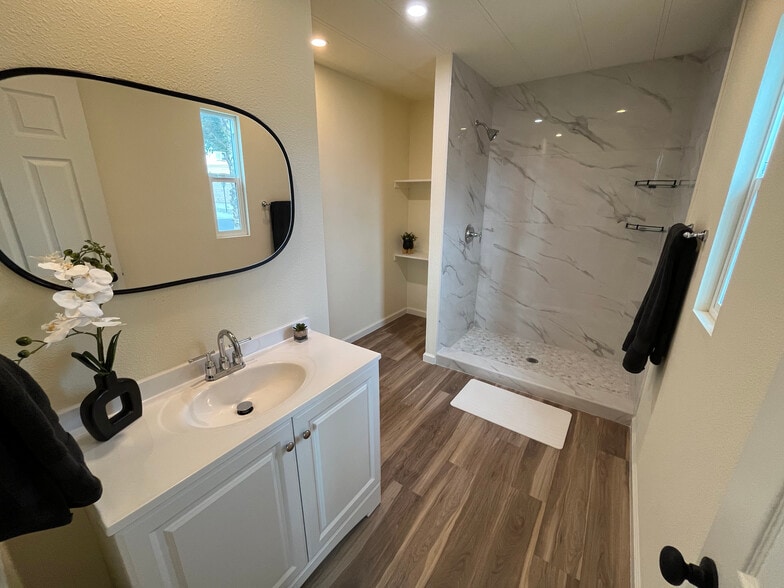 Primary Bathroom - 73210 Broadmoor Dr