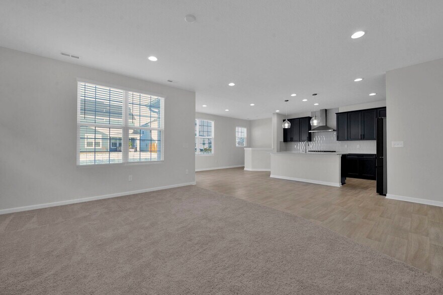 Building Photo - 12065 Landon Dr