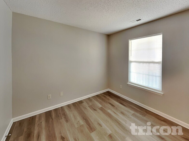 Building Photo - 11507 Stewarts Crossing Dr