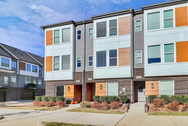 Primary Photo - LoSo Terrace like new townhome available f...