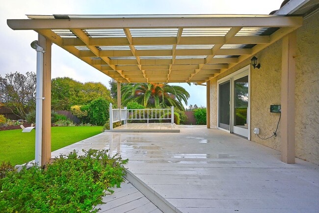 Building Photo - $3,950 -- STUNNING 4B/2BTH HOME IN BRIAR H...
