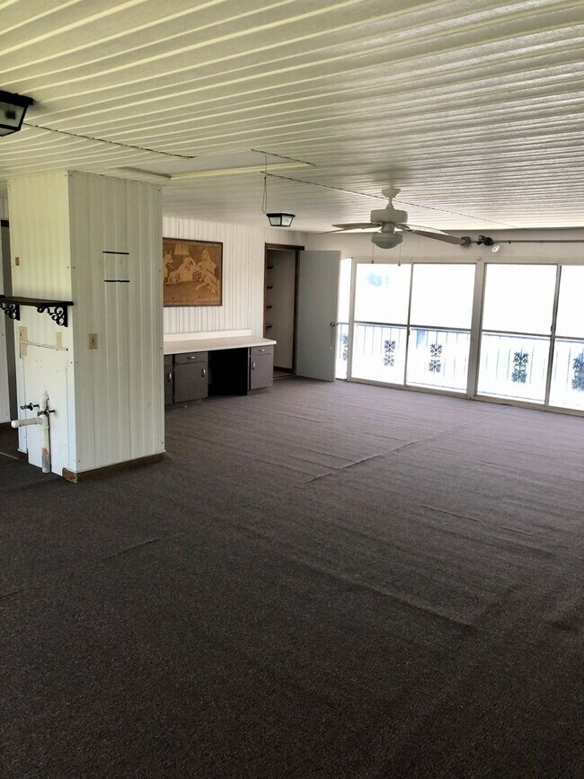 Building Photo - 1003 Dora Ave