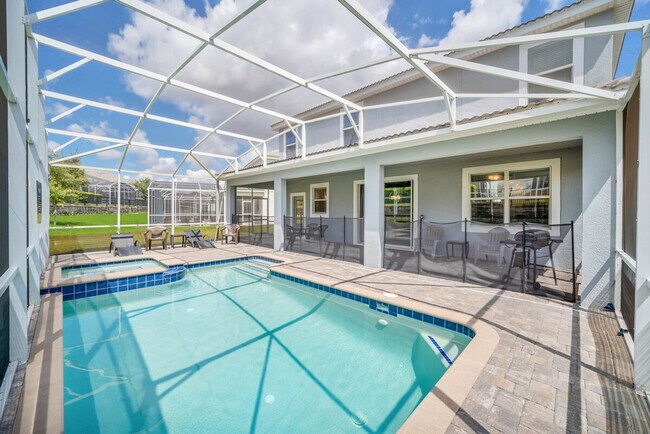 Building Photo - 9032 Stinger Dr