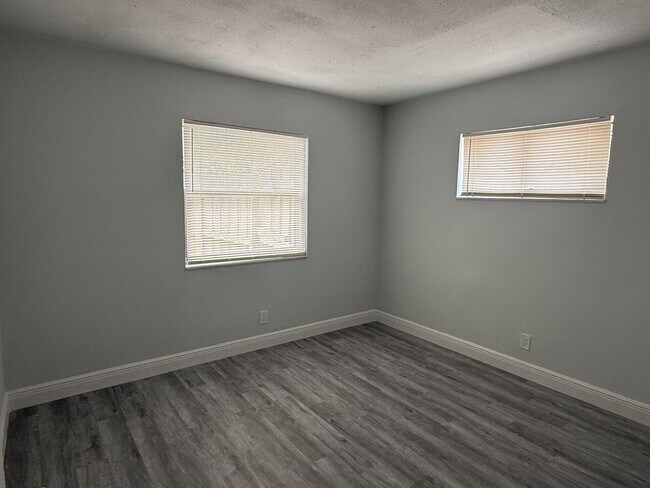 Building Photo - 3525 Avenue J