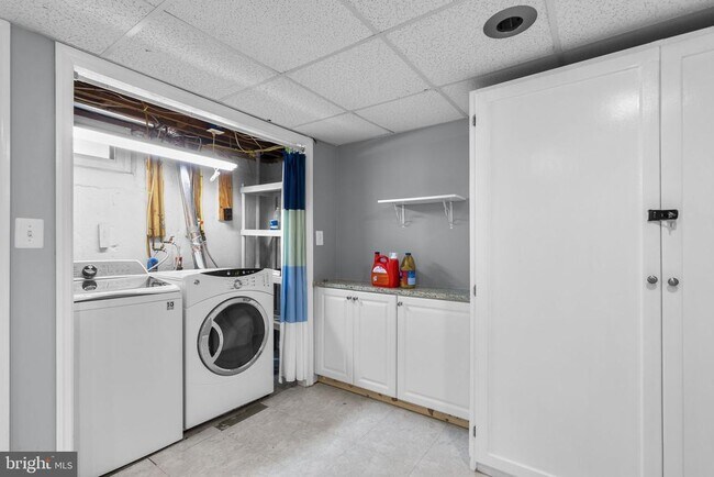 Building Photo - 308 Clagett Dr