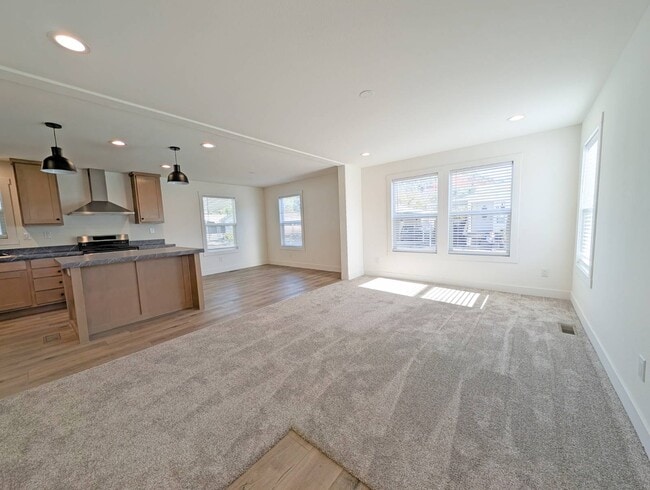 Building Photo - 400 Sulphur Bank Dr