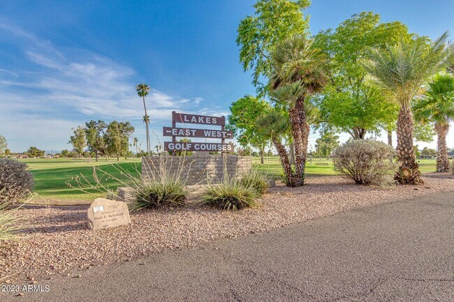 Building Photo - 10612 W Oakmont Dr