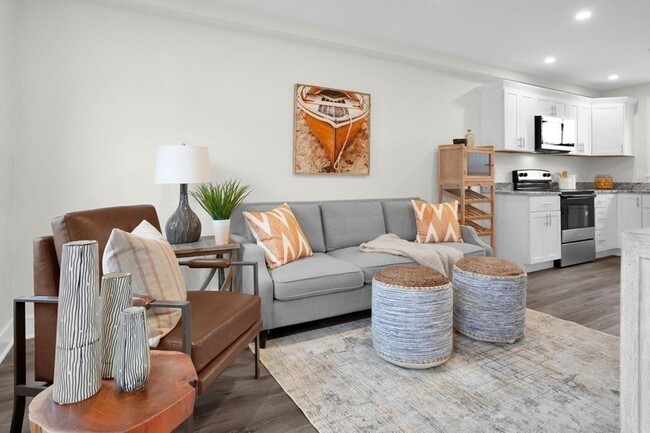 Building Photo - Townhomes at 5-7 Water St | One-Bedroom El...
