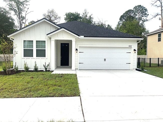 Building Photo - 790 Skymarks Dr