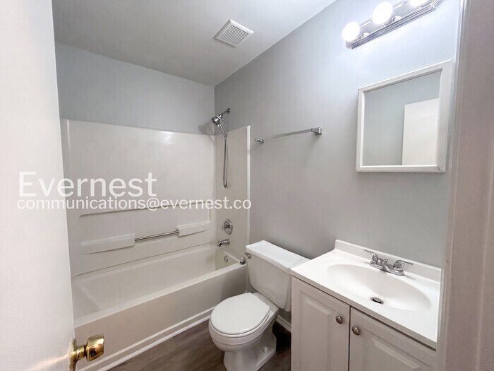 Building Photo - 5654 Bradley Cir