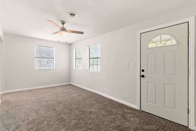 Building Photo - Remodeled