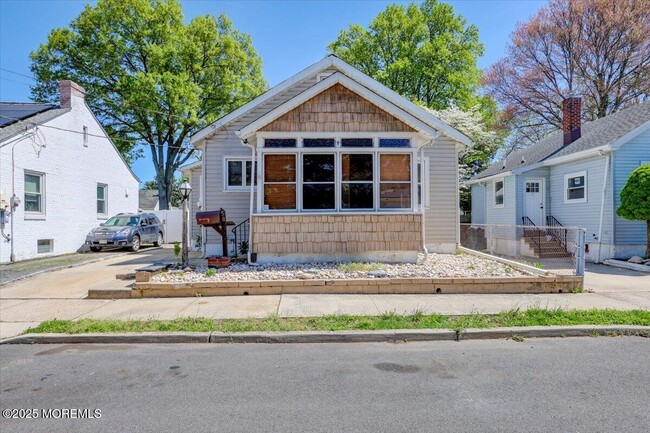 Primary Photo - 58 Arbor Ave