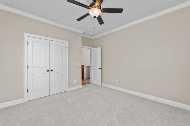 Building Photo - 565 River Oaks Ln