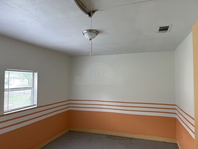 Building Photo - 820 Michelle Dr
