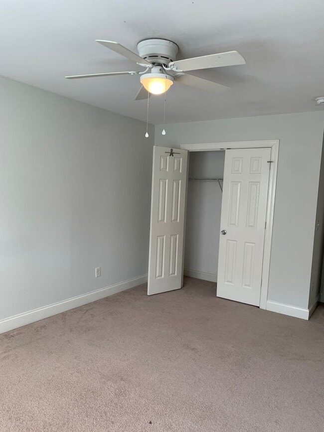 Building Photo - 3 Bedroom 2 Bath Townhome in Pleasant Grov...