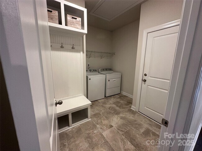 Building Photo - 4165 Canopy Creek Dr