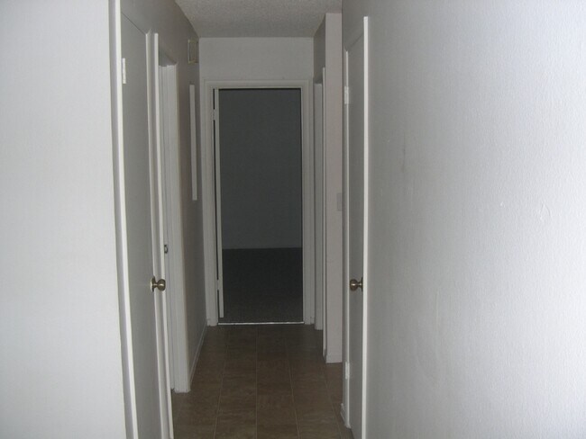 Building Photo - 4310 Caliente St