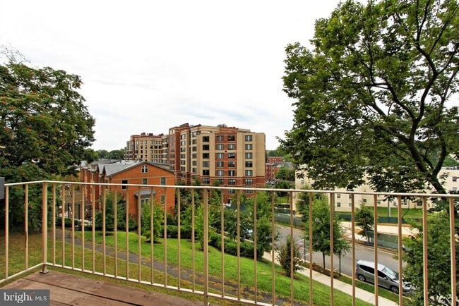 Building Photo - 1200 N Wayne St