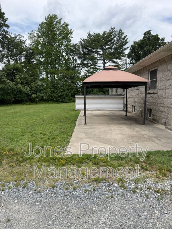 Building Photo - 1048 Shuping Mill Rd