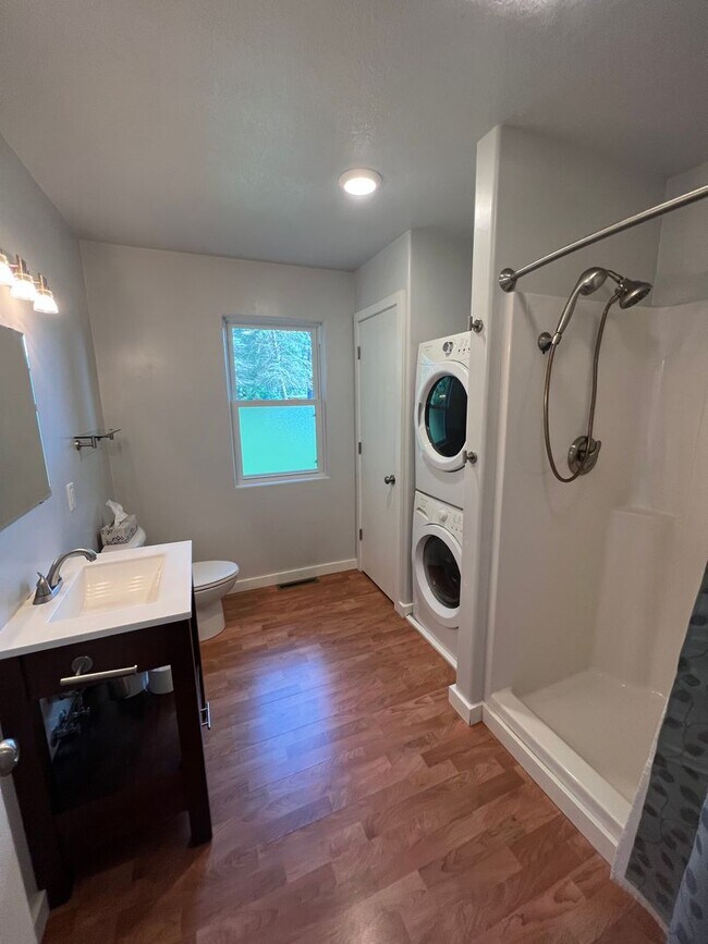 Building Photo - Private Country Oasis Minutes from Southbe...