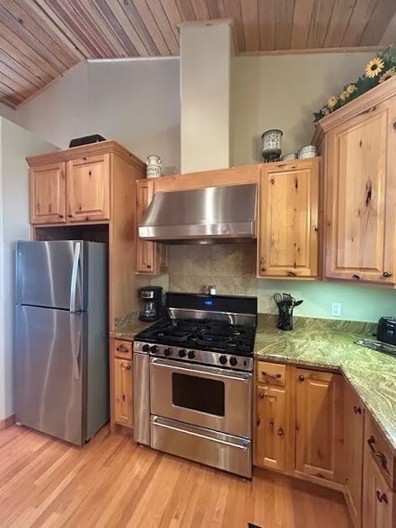 Building Photo - 5092 Mountain Gate Cir