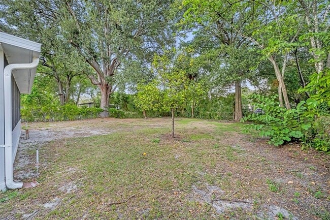 Building Photo - 1221 Elinore Dr