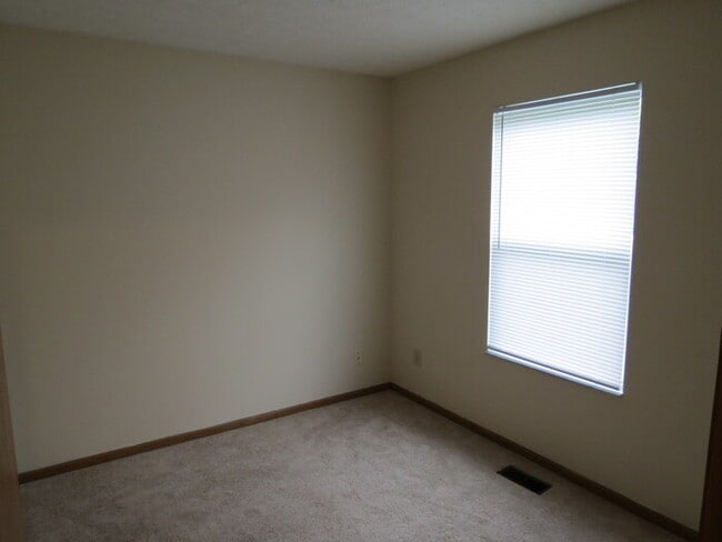 Building Photo - 268 Chatterly Ln