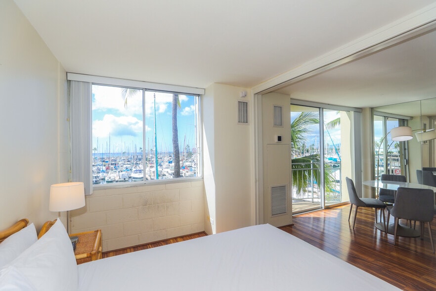 Building Photo - 1765 Ala Moana Blvd