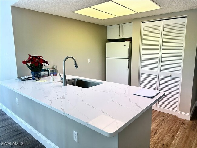 Building Photo - 441 Quail Forest Blvd