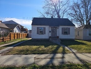 Building Photo - Available Now – Charming Boise Home with Fenced Yard and Detached Garage