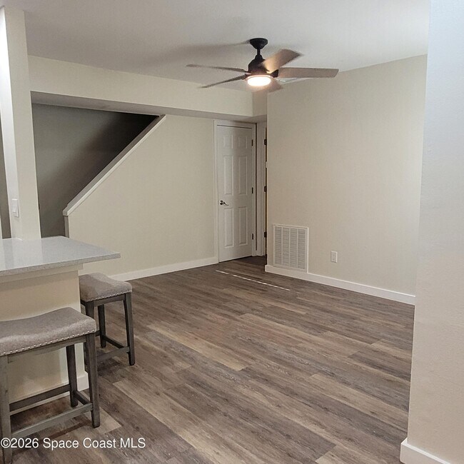 Building Photo - 1460 Sheafe Ave NE