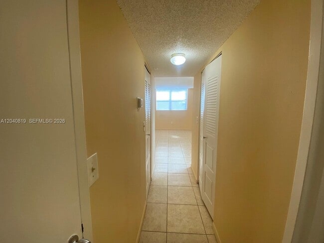 Building Photo - 1810 SW 81st Ave