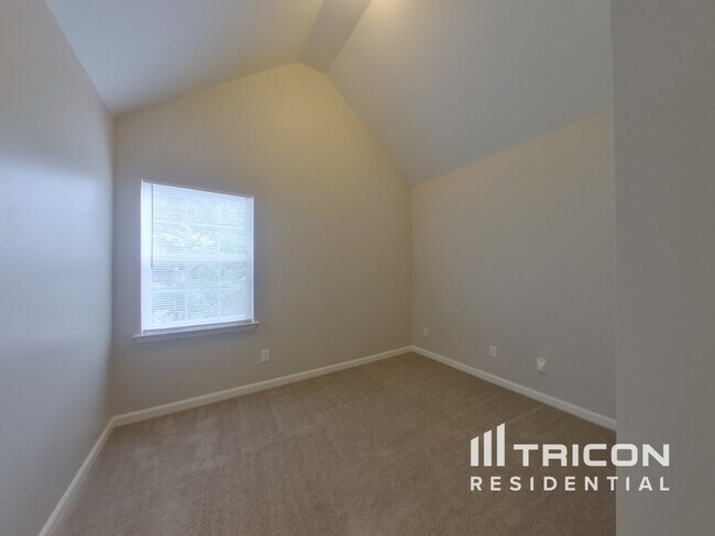 Building Photo - 126 Valley Glen Dr