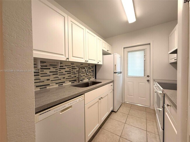 Building Photo - 1450 Atlantic Shores Blvd