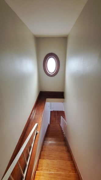 Building Photo - 99 Short St