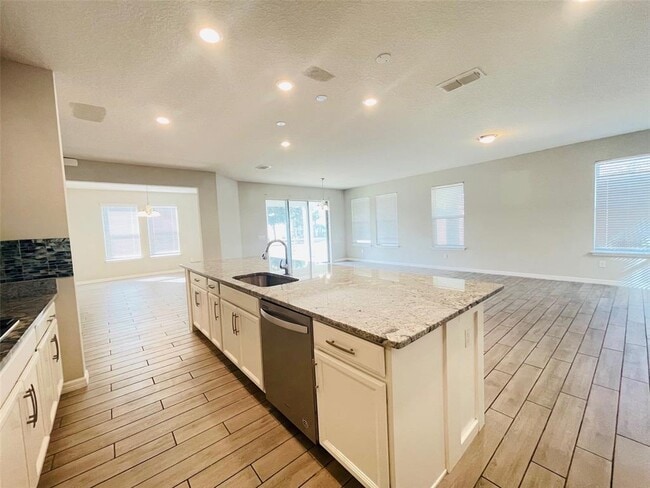 Building Photo - 8892 Lake Hall Ln