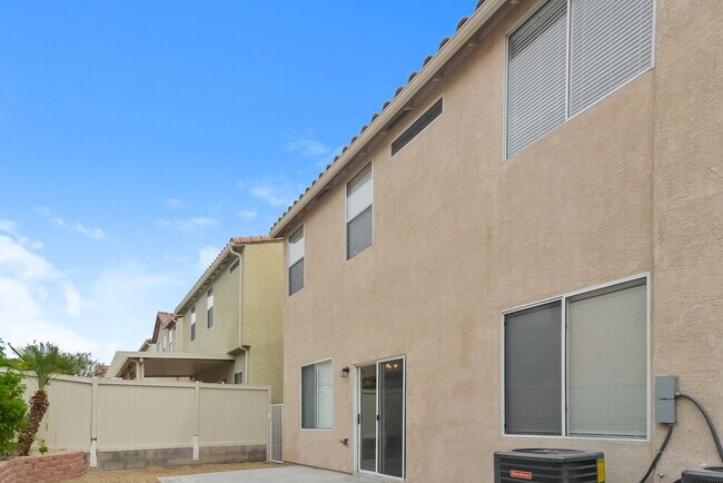 Building Photo - 6556 La Placita Ave