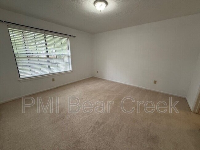 Building Photo - 7818 Sunny Ridge Dr