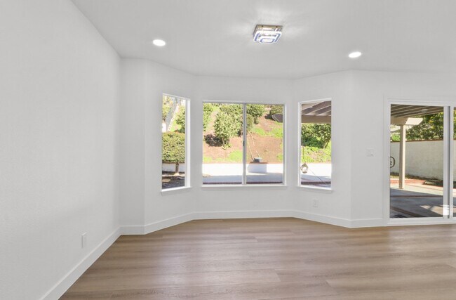 Building Photo - 21525 Vía Pepita