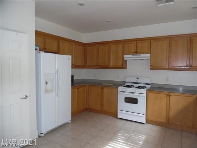 Building Photo - 9737 Valmeyer Ave