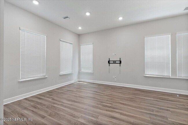 Building Photo - 7447 Loggerhead Ct