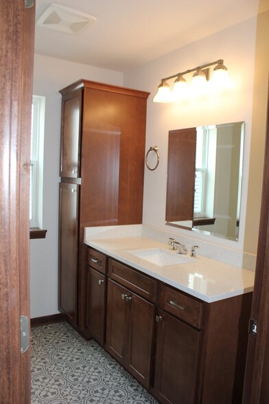 Primary Bath - 9019 W Stuth Ave