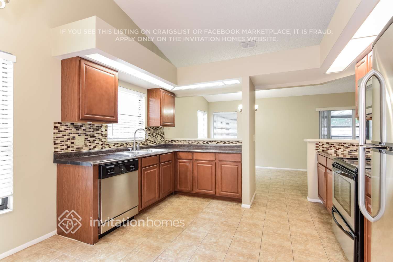 Building Photo - 11001 Kenbrook Dr