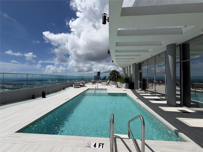 Building Photo - 1400 Biscayne Blvd