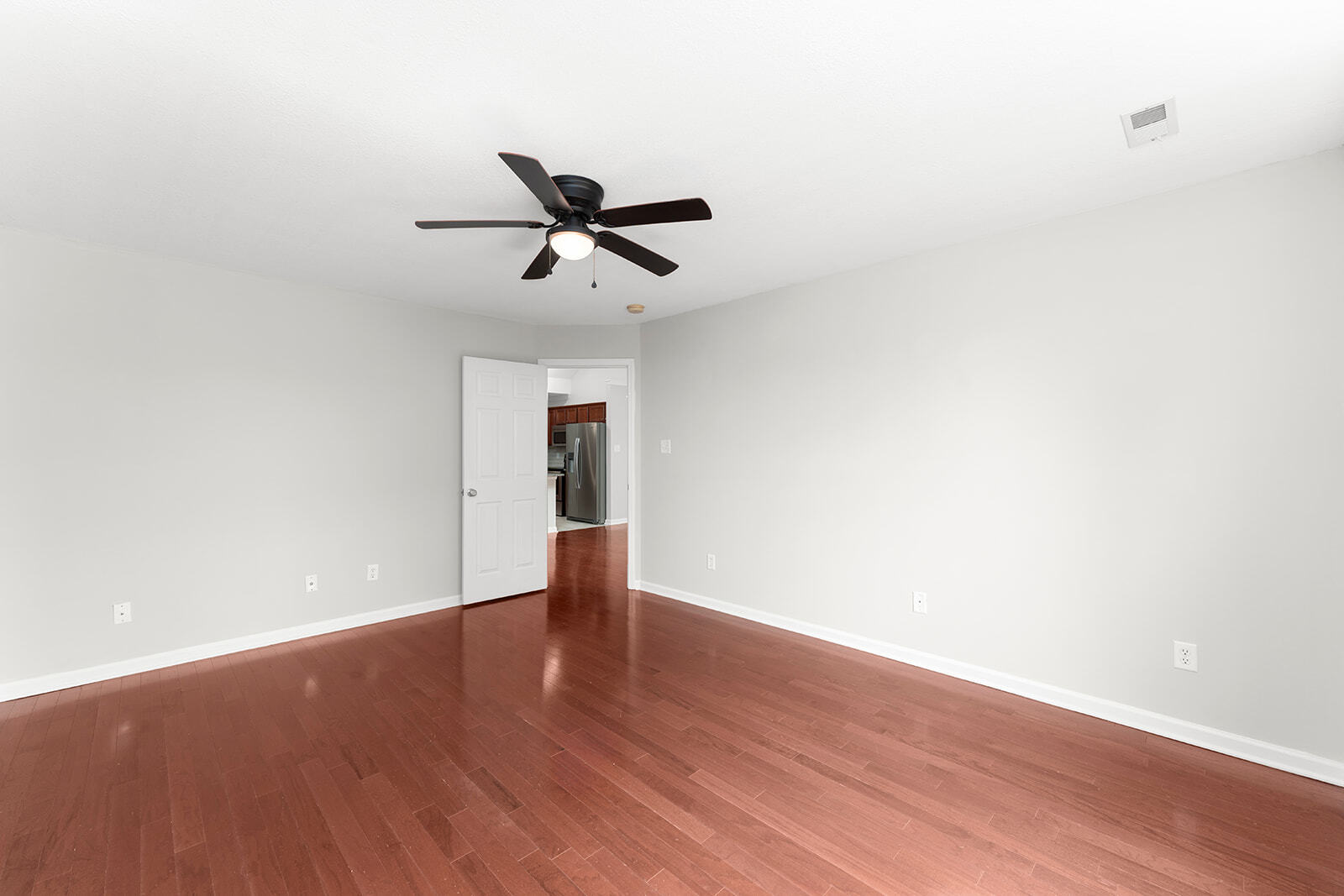 Building Photo - 3504 Oak Villa Way