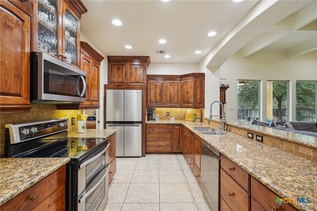 Building Photo - 2622 Fairwood Dr