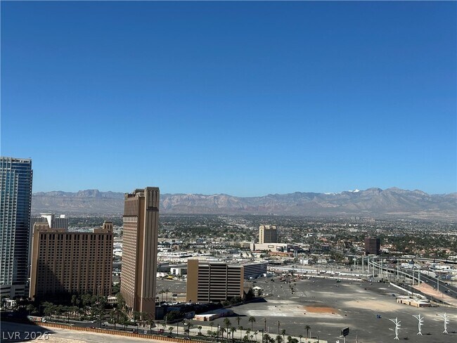 Building Photo - 222 E Karen Ave