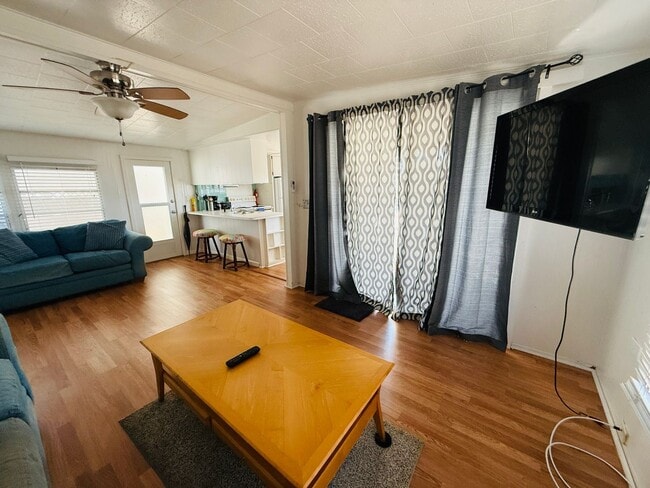 Building Photo - Beautiful fully furnished one bedroom, one bath manufactured home in a 55+ deed restricted gated ...
